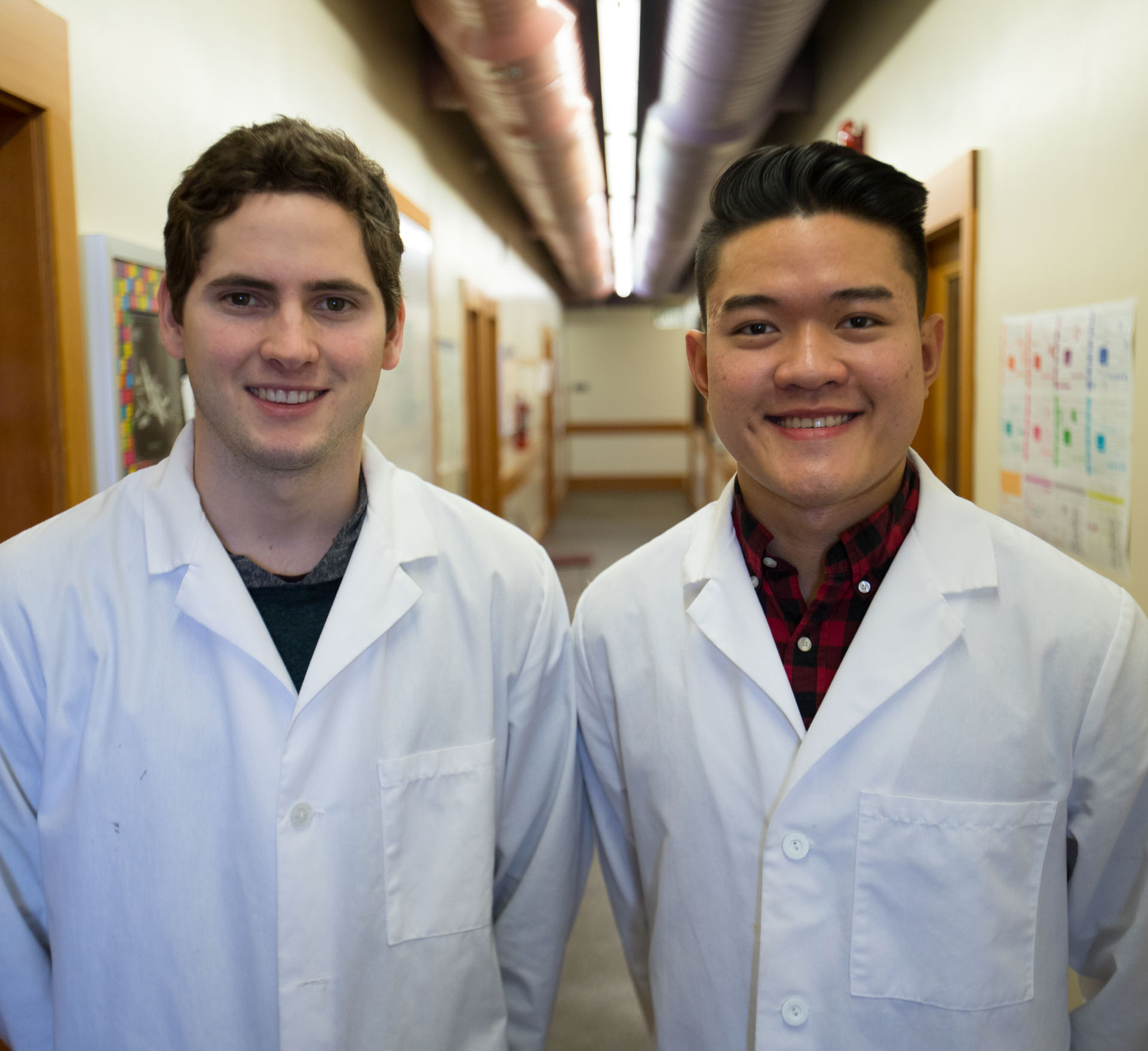 Pacific University chemistry majors Keillan MacCulloch '19 and Hoan Nguyen '19