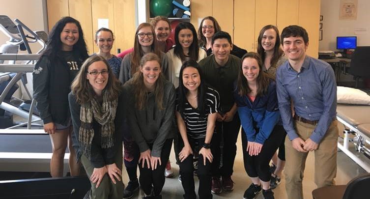 Physical therapy students volunteer at local schools