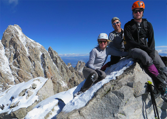 Kelsey Schweitzer '11 and friends on a mountaintop