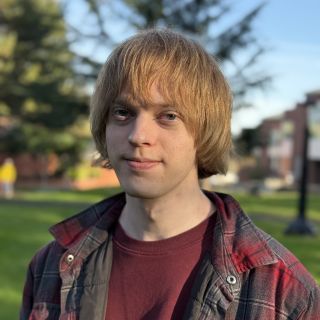 Photo of peer tutor Hunter Bordwell-Gray