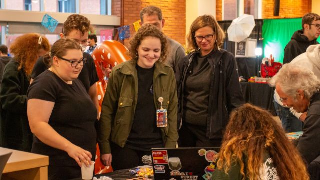 students at a club fair