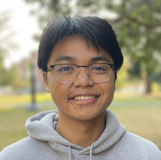 Photo of peer tutor Leo Bala