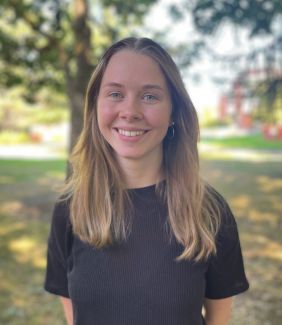 Photo of peer tutor Mary Wright