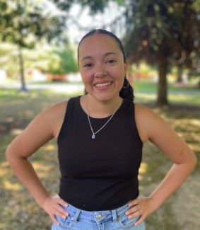 Photo of peer tutor Violet Bland