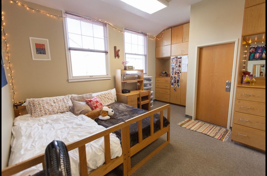 McCormick Hall offers single and double rooms and suites, as well as quad suites