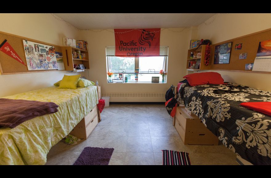 Walter Hall features double and single rooms